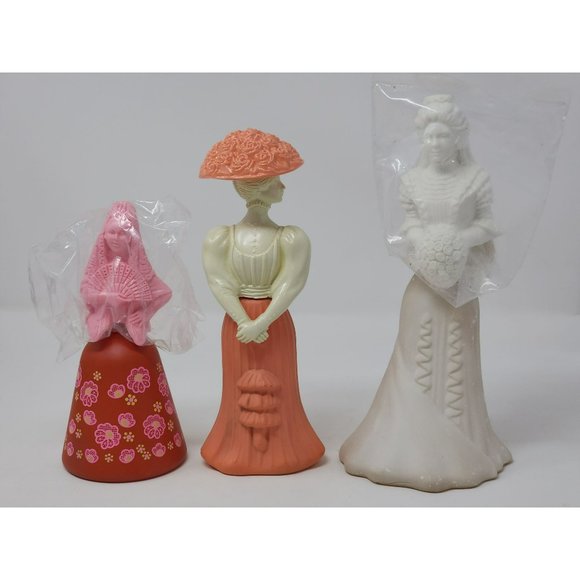 3 Vintage Avon Bottles Gay Nineties Topaz Spanish Moonwind Bridal‎ Unforgettable - Picture 1 of 14